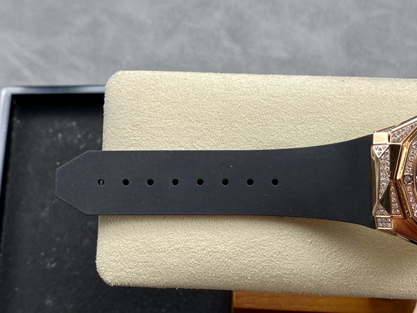 ウブロコピー時計着用イメージ